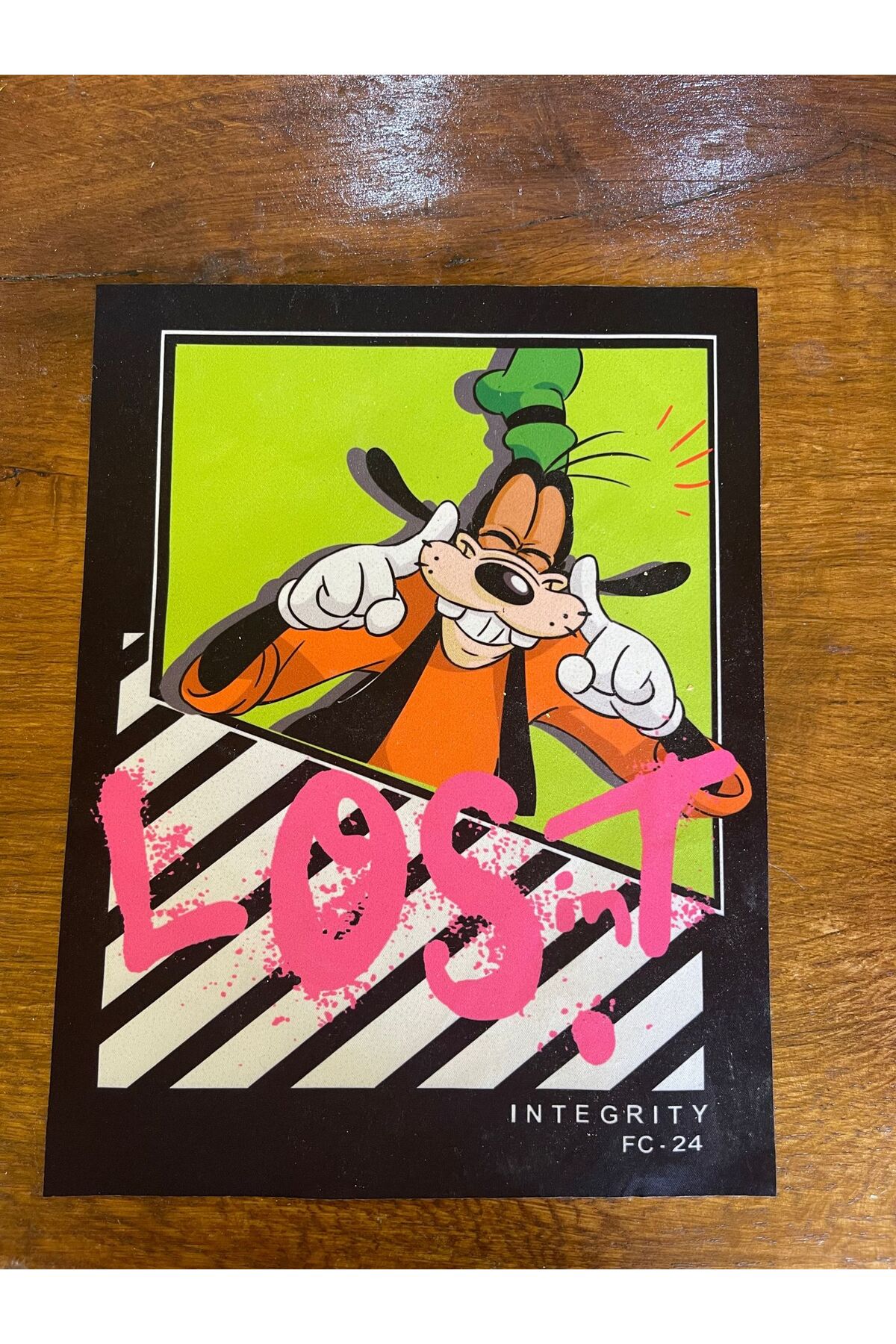 Gönülden Tasarım 26X20 CM LOST YAZILI KÖPEKLİ APLİKE ARMA YAMA DİKİŞ HOBİ AKSESUARI