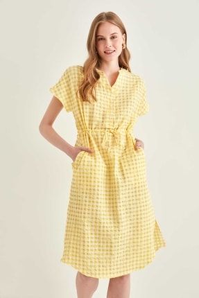 Kadın Sarı Pötikare Desenli Belden Büzgülü Düşük Kol Elbise 21-4169