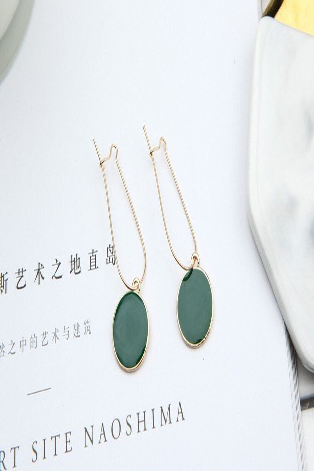 Lilith-Green Pendant Earrings 4