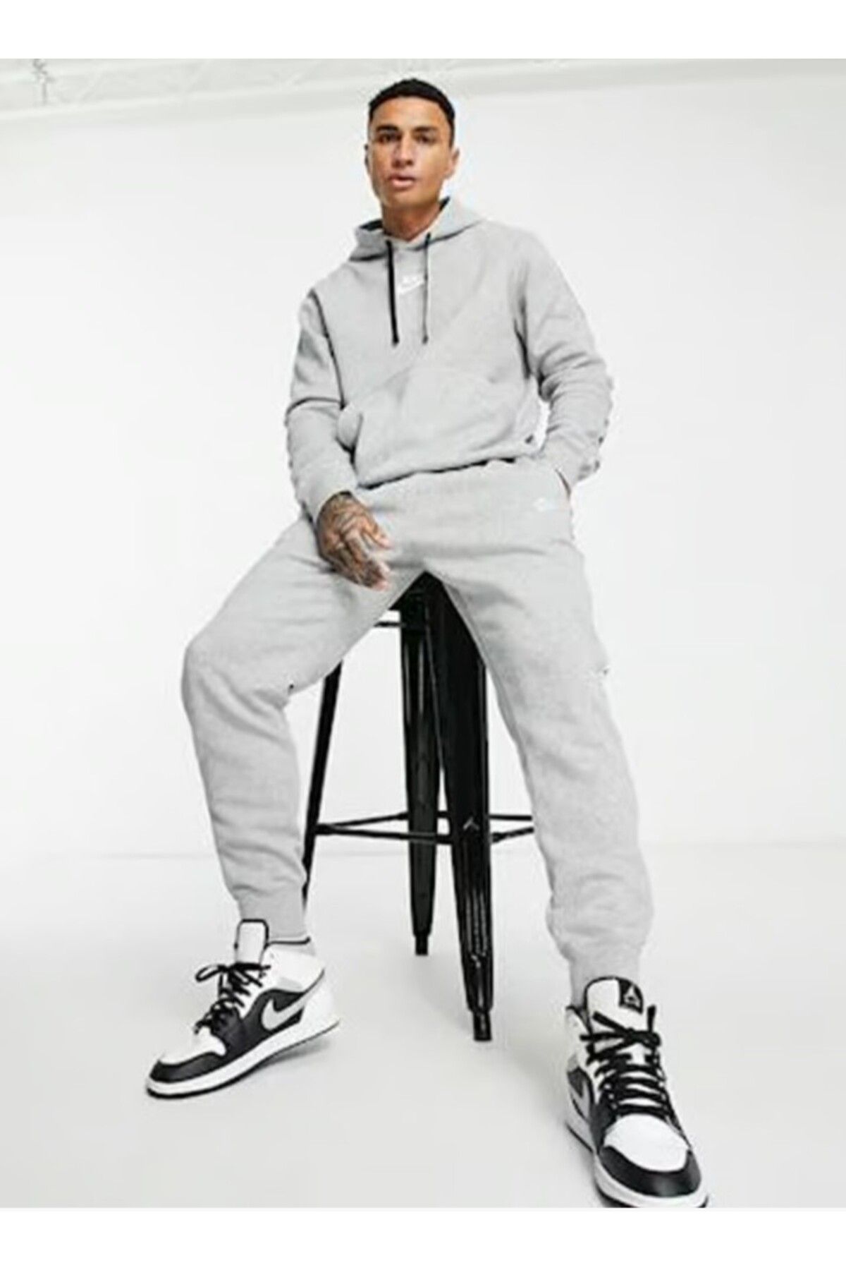 Black and grey tracksuit outlet nike