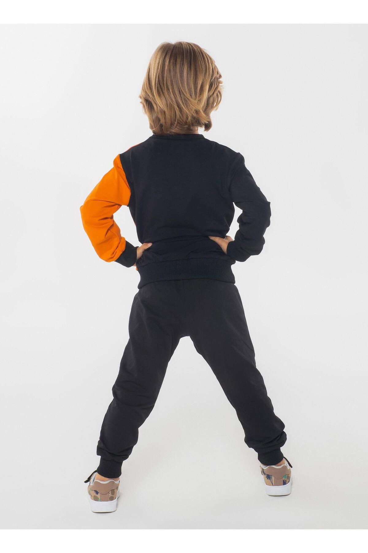 LupiaKids-طقم بدلة رياضية للأولاد من Fun Forever Lp-22win-020 2