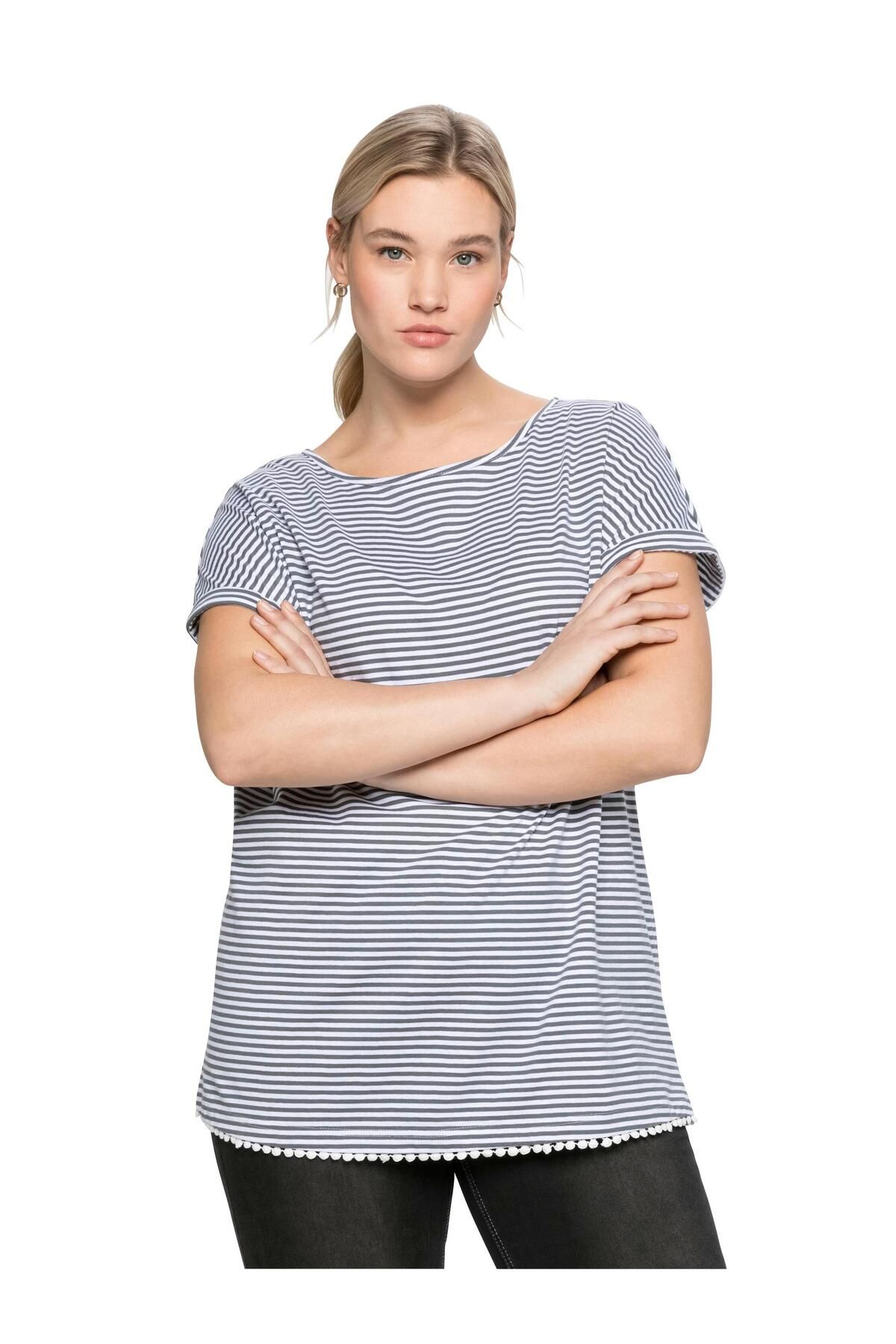 Sheego T-Shirt - Grau - Oversized - Trendyol