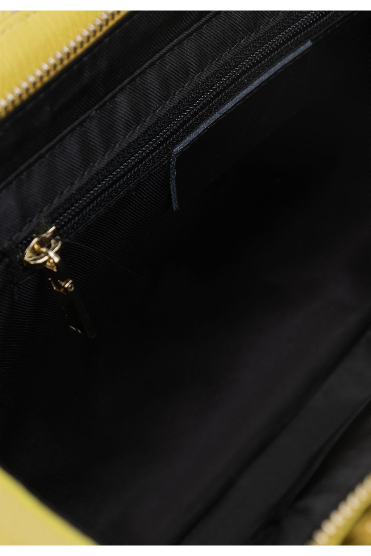 Faina-Henkeltasche aus Leder 3