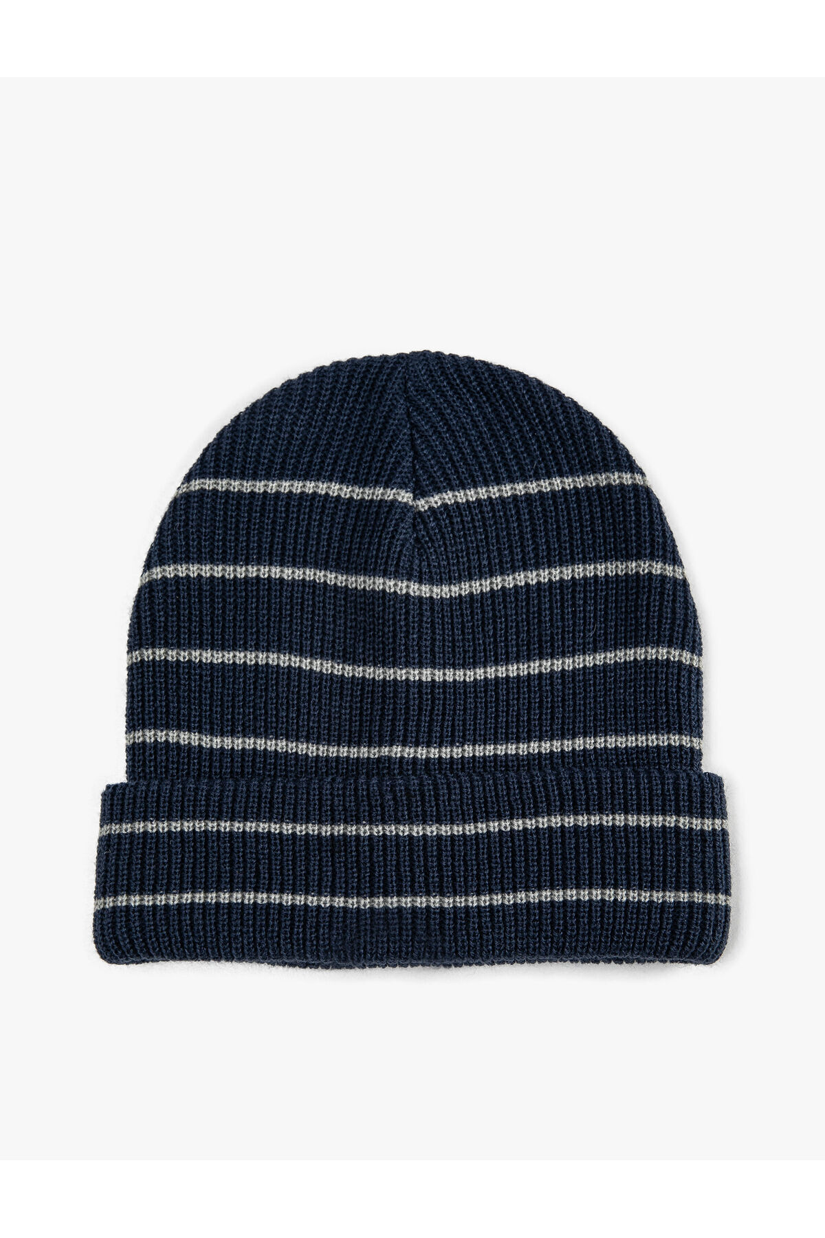 کلاه بافتنی با طرح راه راه تا شده