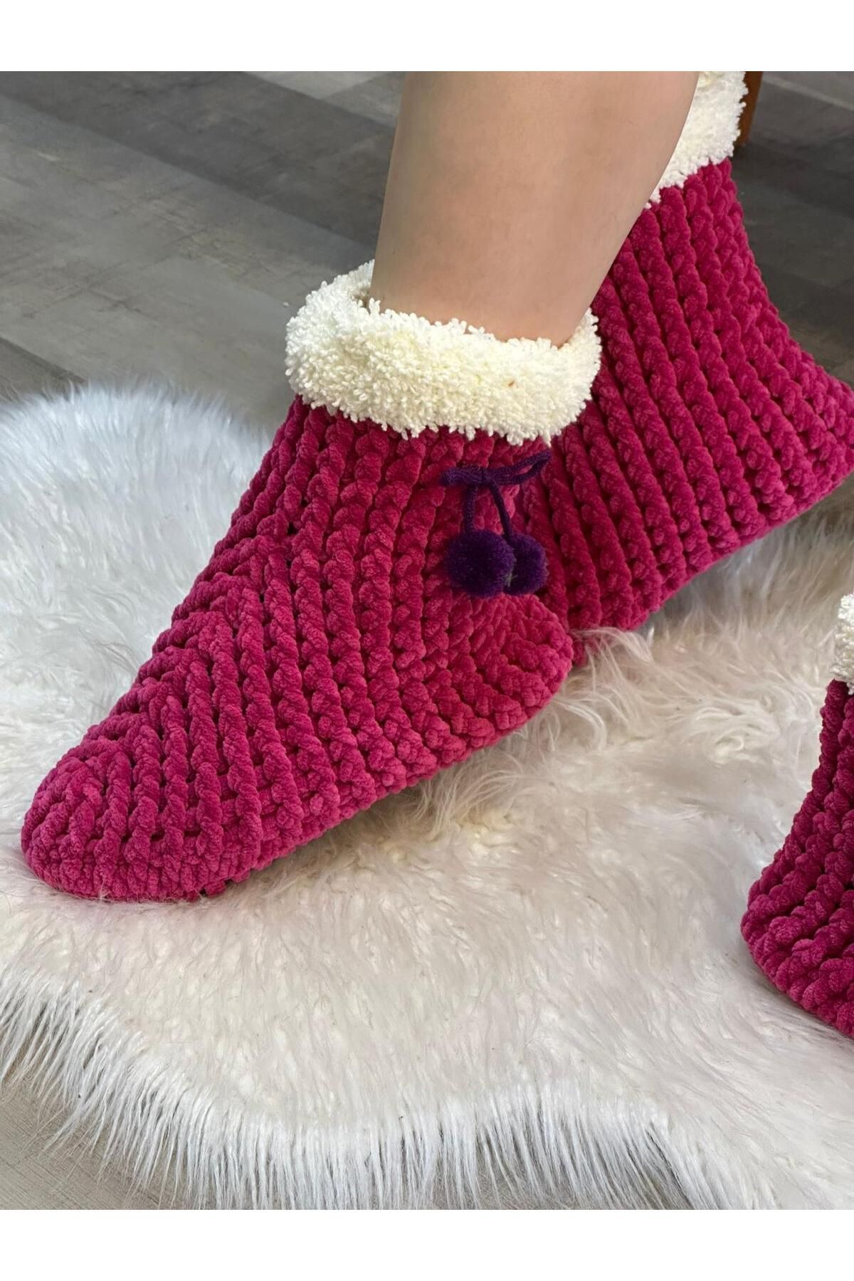 Pom pom sales house shoes