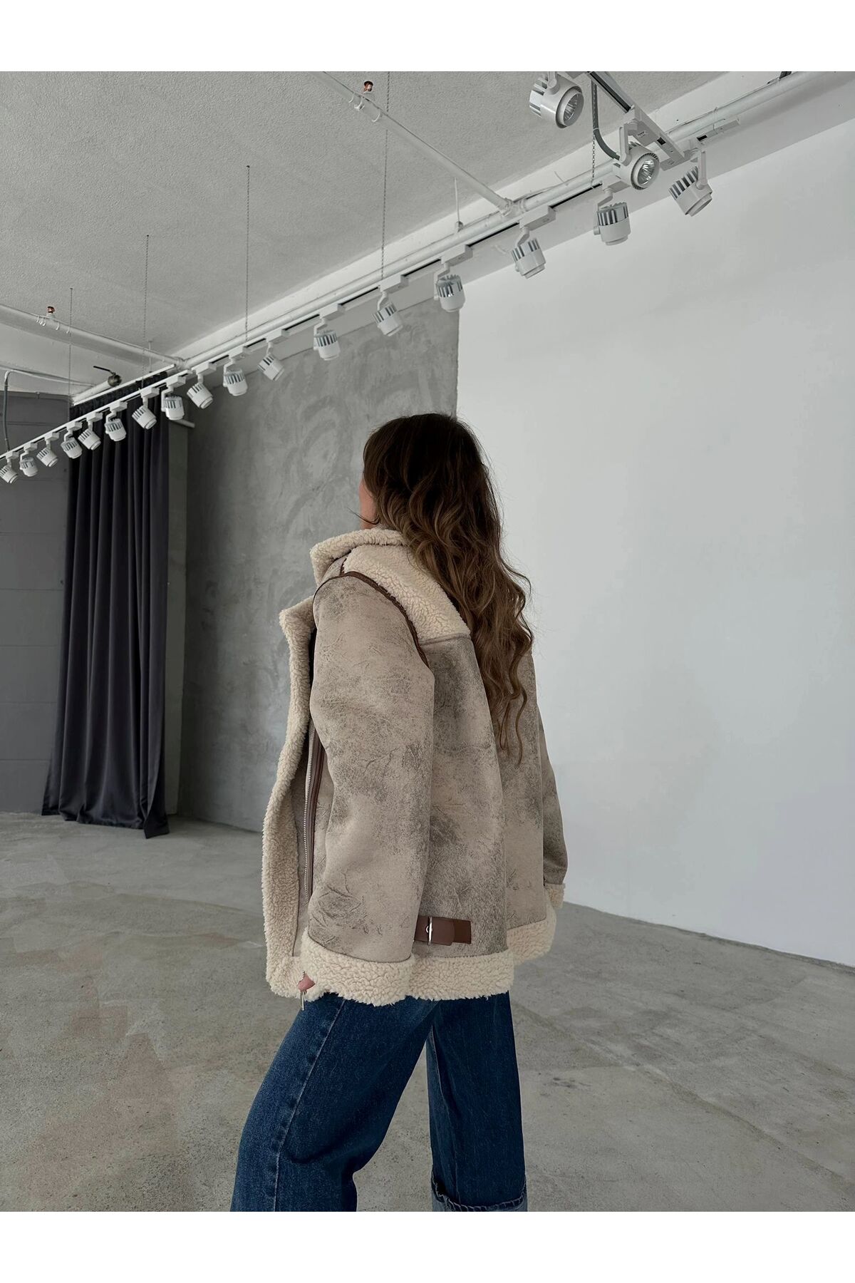 VESS MODA Kadın Desenli Yumuşak Deri Biye Detaylı Oversize Lamine Mont görsel 7