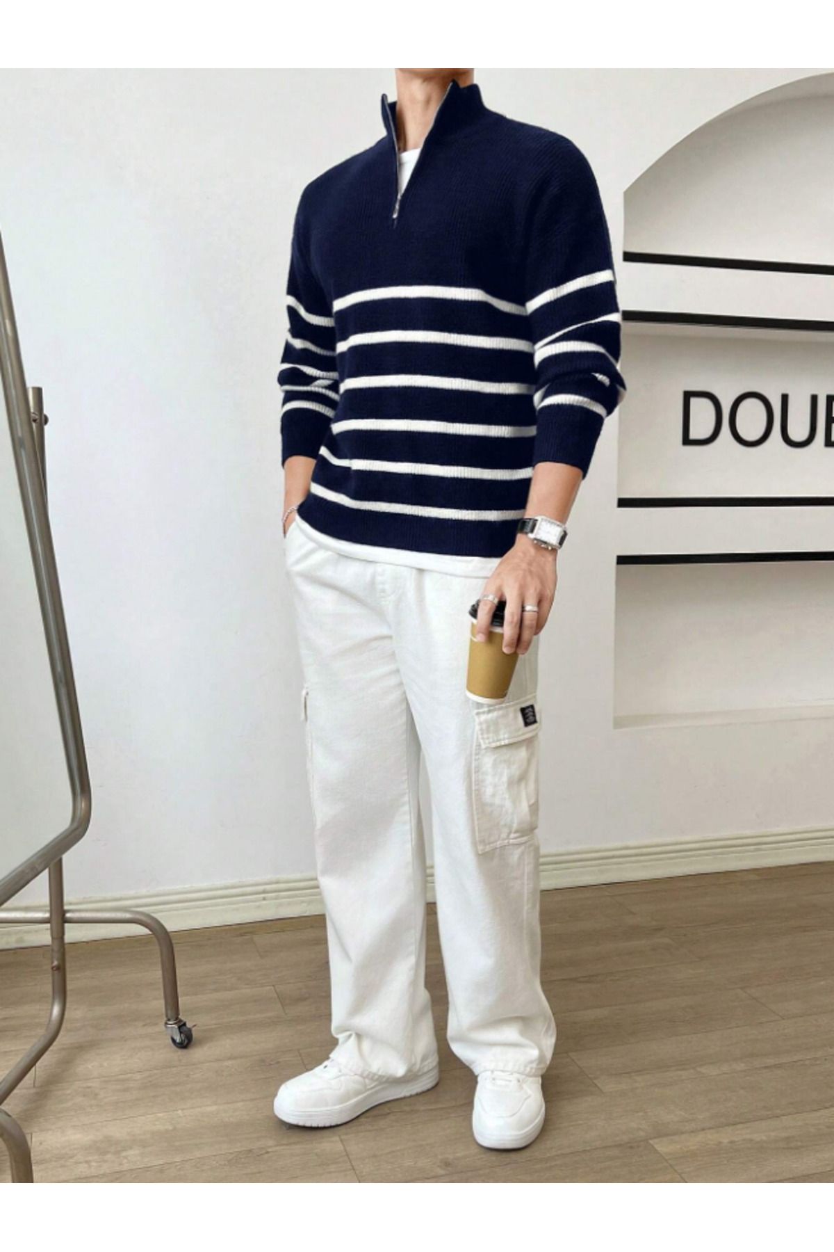 https://cdn.dsmcdn.com/ty1121/product/media/images/prod/SPM/PIM/20240105/10/fe484b12-df45-399e-80e5-8776be7762ec/1_org_zoom.jpg