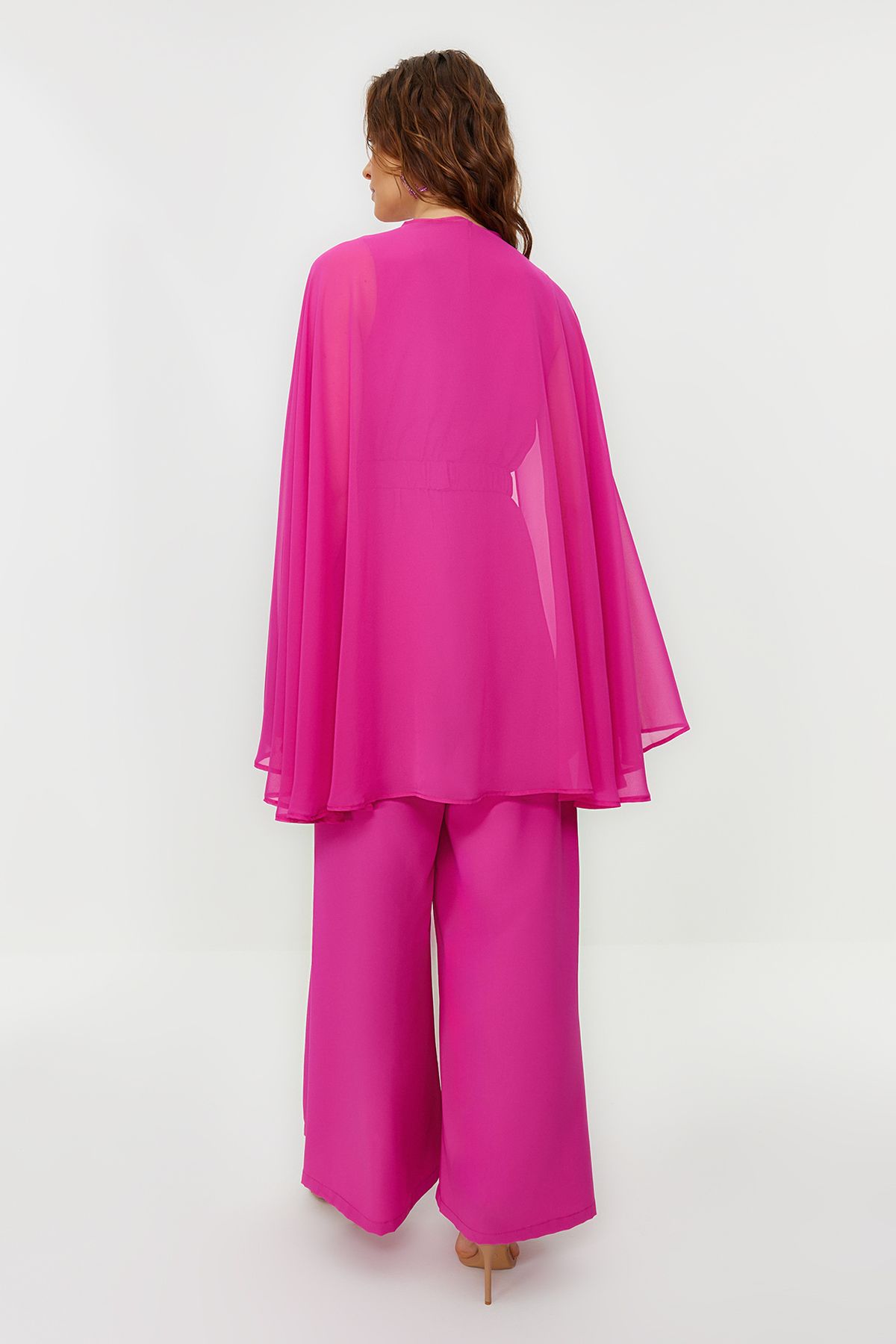 Trendyol Modest-Fuchsiová květinová pásková šifonová pelerína saténová večerní kombinéza TCTSS24DB00010 6