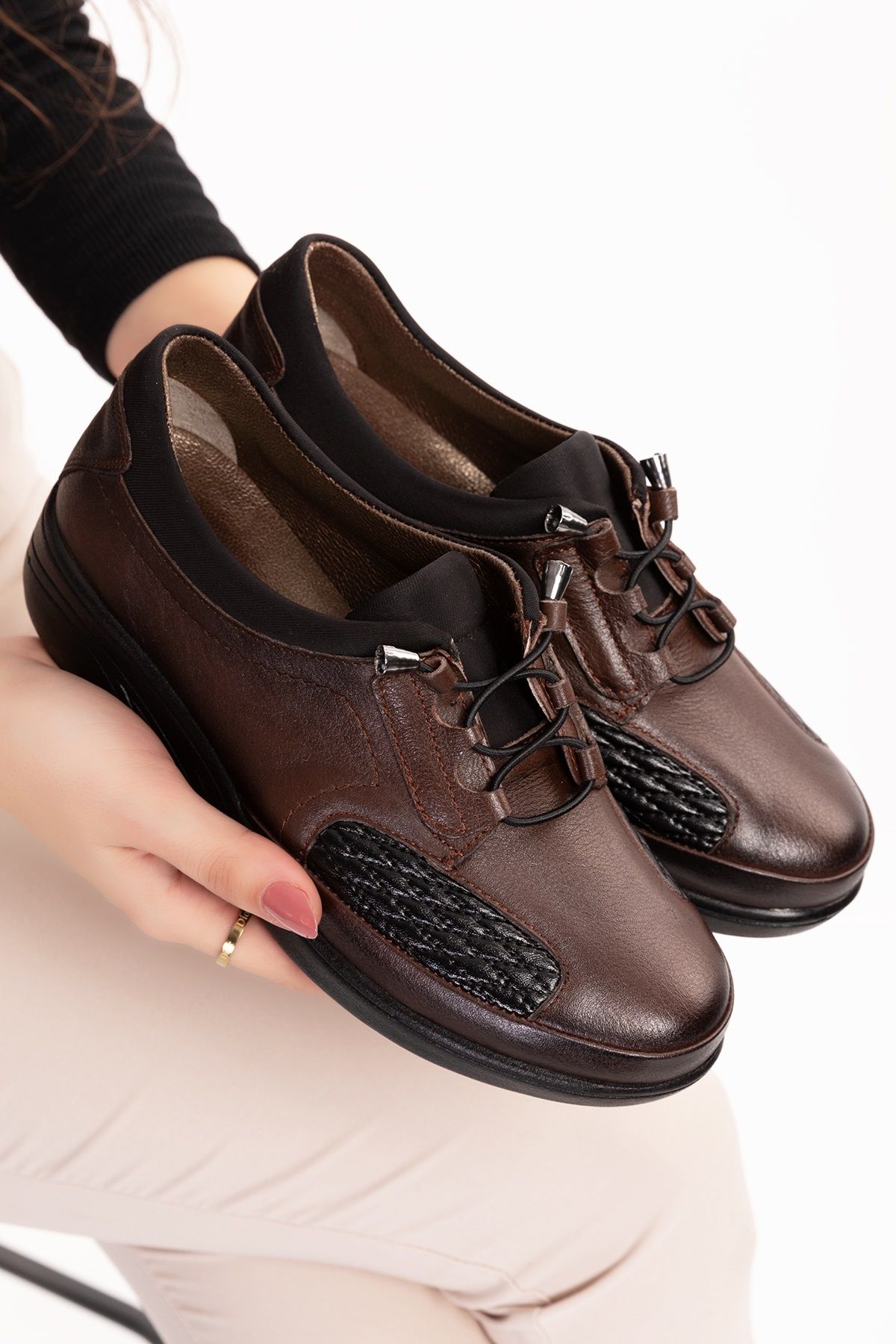 Gondol Genuine Leather Women s Bone Protrusion Special Shoes at.4204 Brown 40 Trendyol