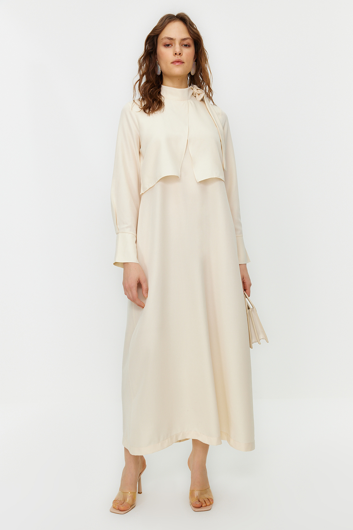 Trendyol Modest Tkana sukienka z kamiennym kołnierzem i wiązaniem TCTSS23EB00283
