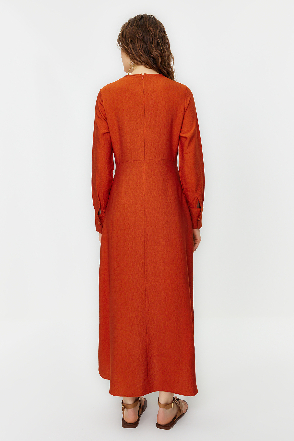 Trendyol Modest-Sukienka z wiązaniem w talii i szczegółową tkaną tkaniną TCTSS23EB00221 6