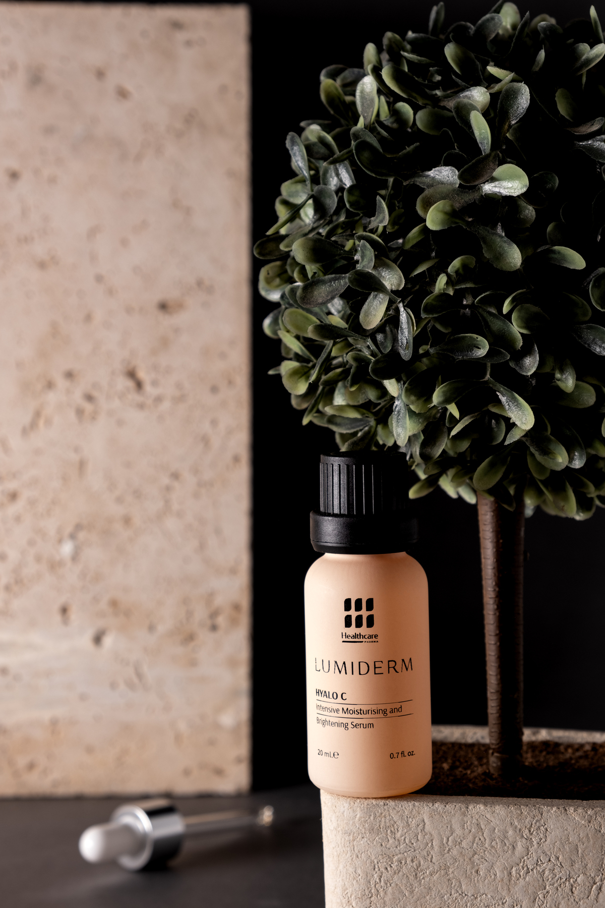 سرم پوست   Lumiderm | hyalo-c اورجینال - تصویر 2