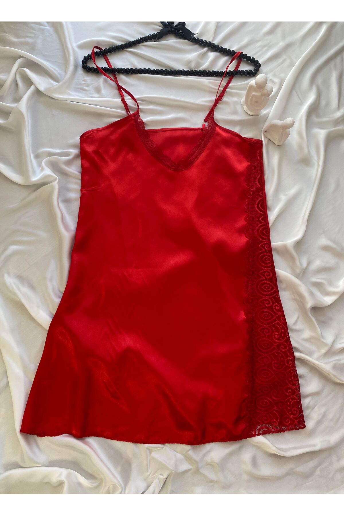 larisa kozmetik & içgiyim KADIN KIRMIZI DANTEL DETAYLI SATEN GECELİK