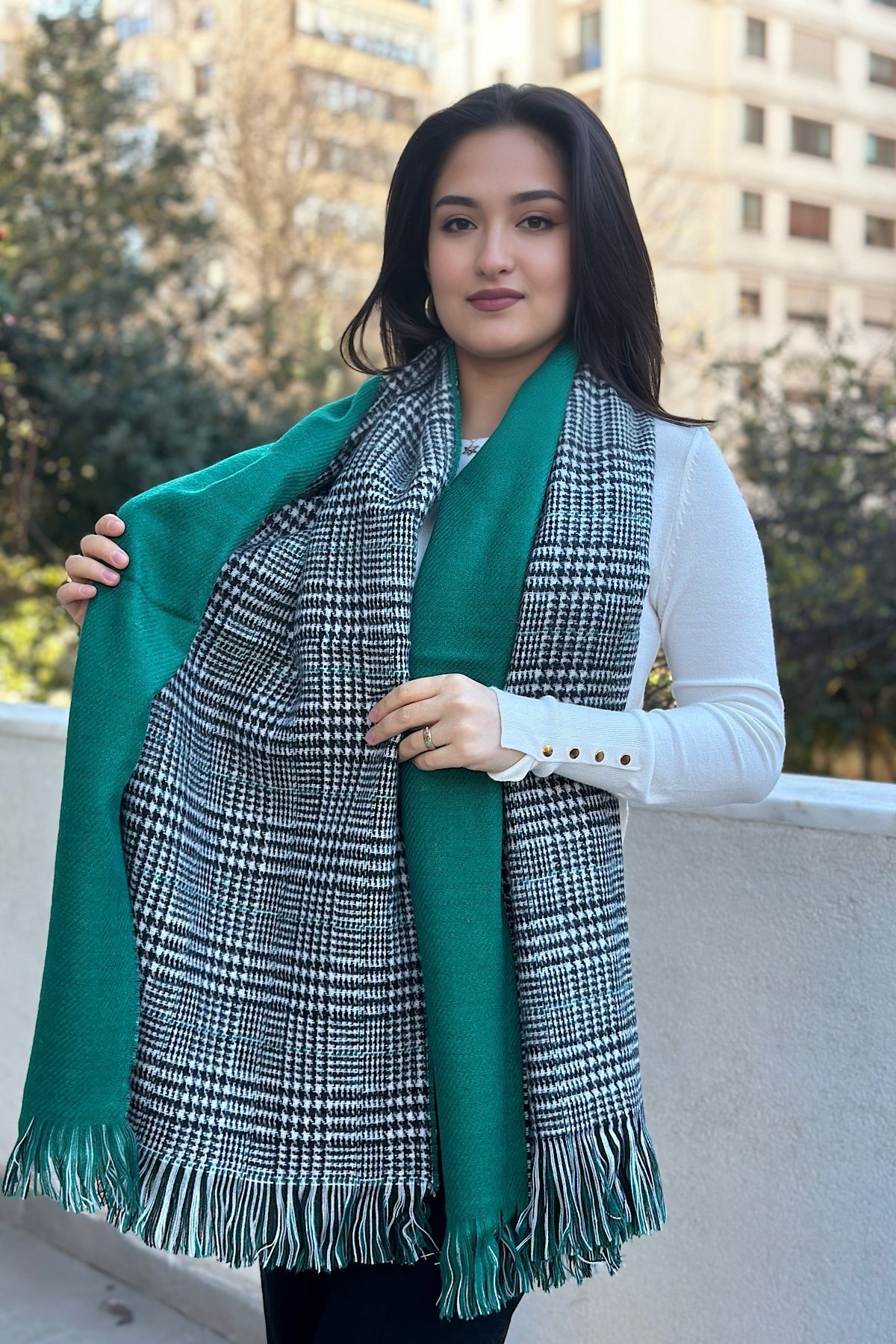 Green and black plaid scarf hotsell