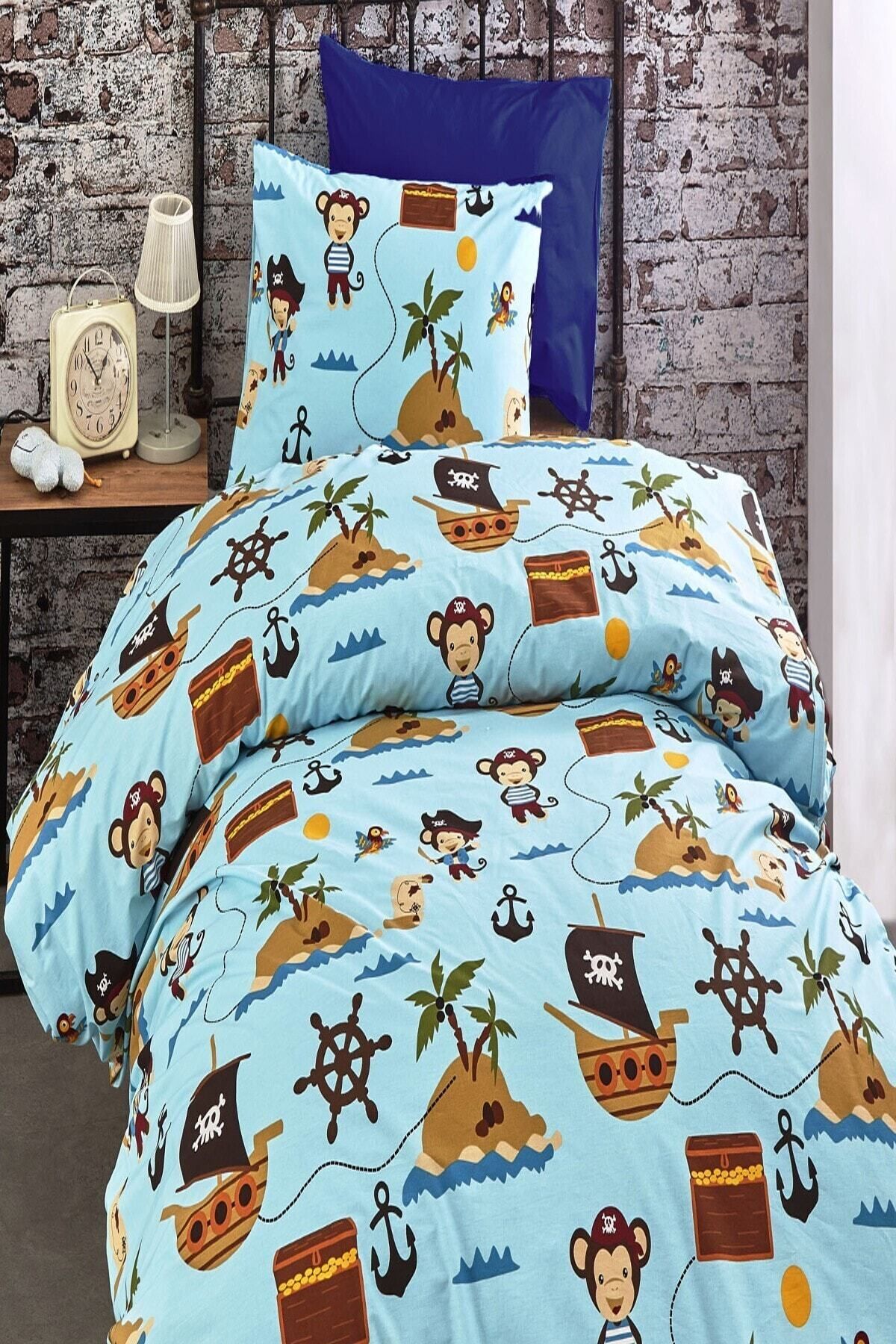 Pirate duvet shop
