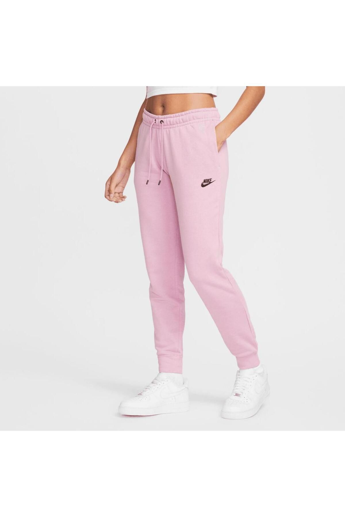 Nike sportswear essential fleece trousers best sale