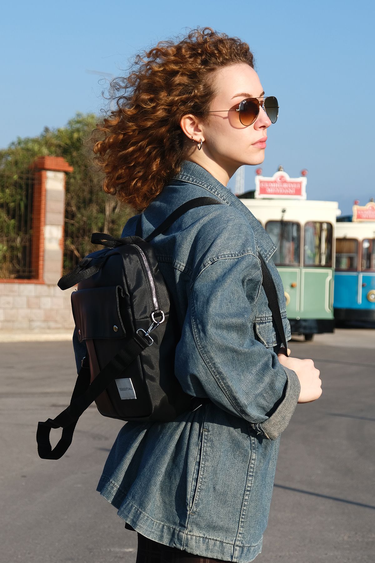 Water resistant hotsell crossbody purse