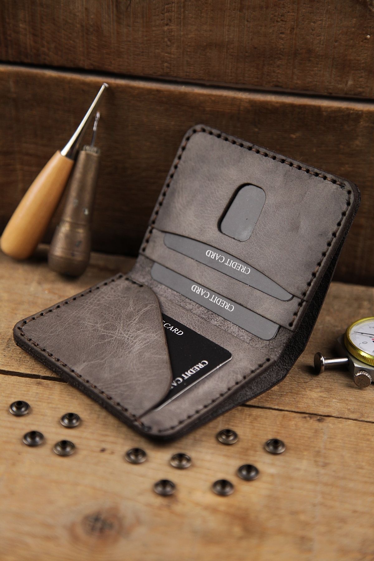 کیف پول مردانه دست ساز اصلی چرم New Coast Leather 1900's