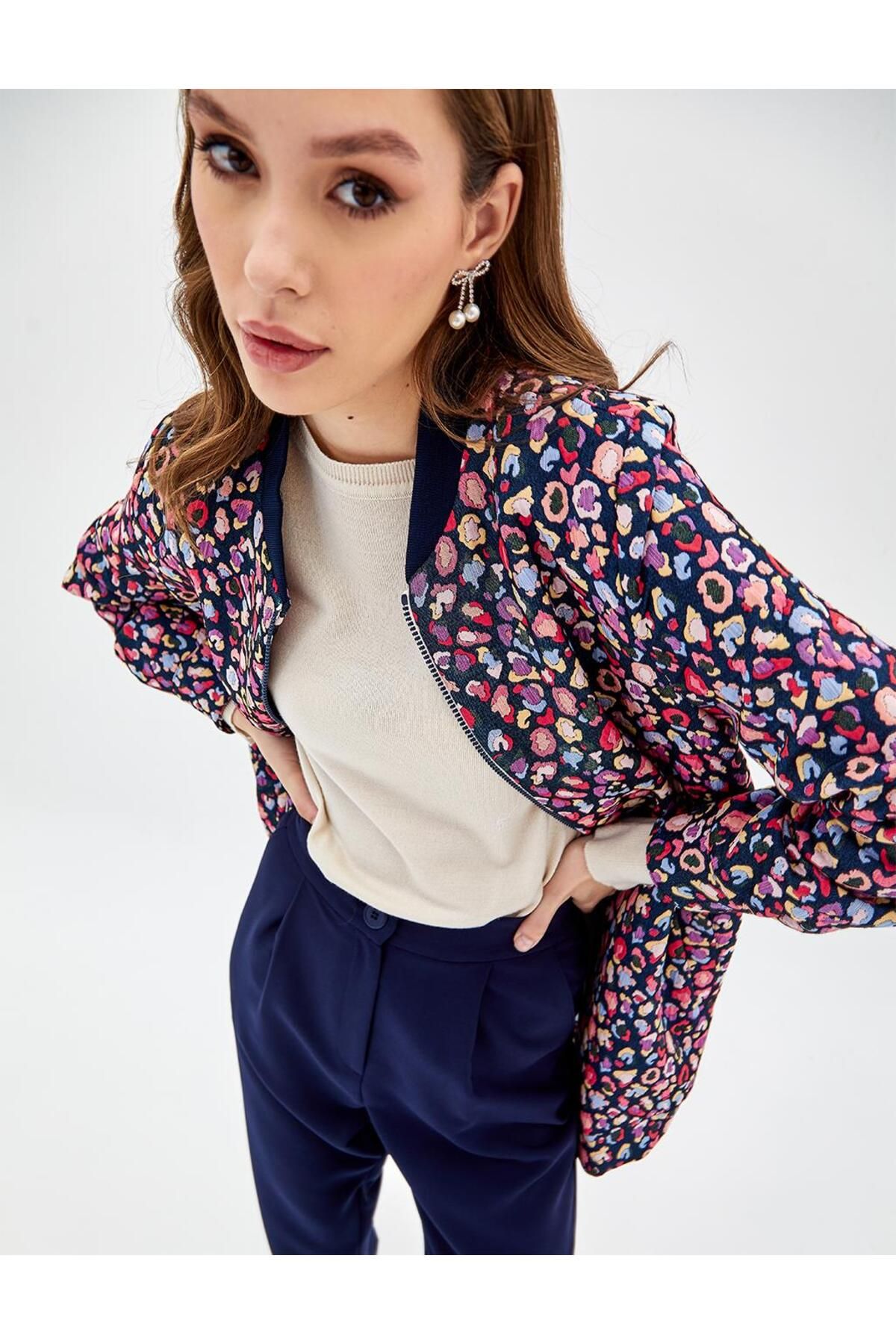 Kayra Abstract Patterned Bomber Jacket Trendyol