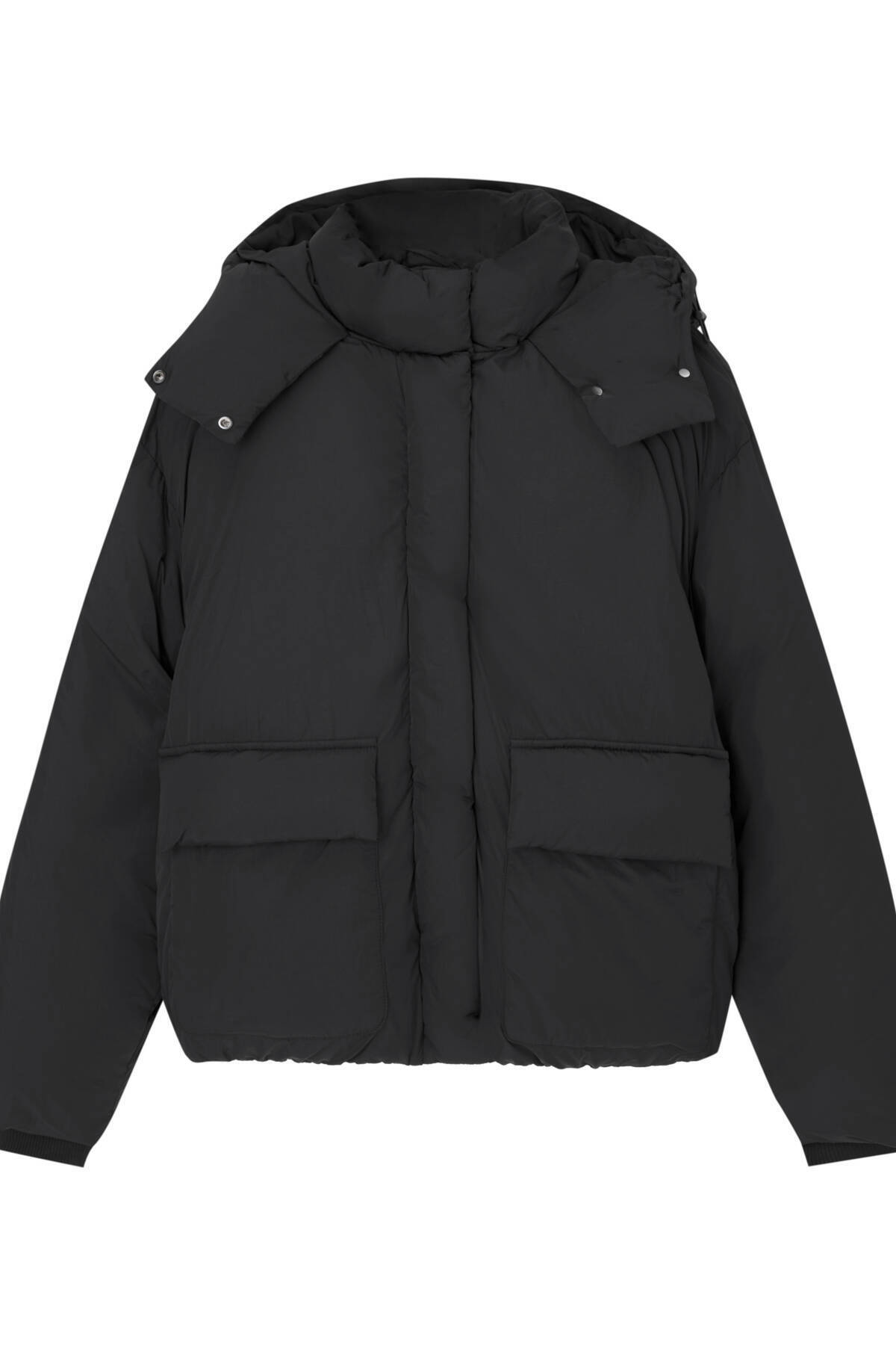 Puffer jacket with pockets