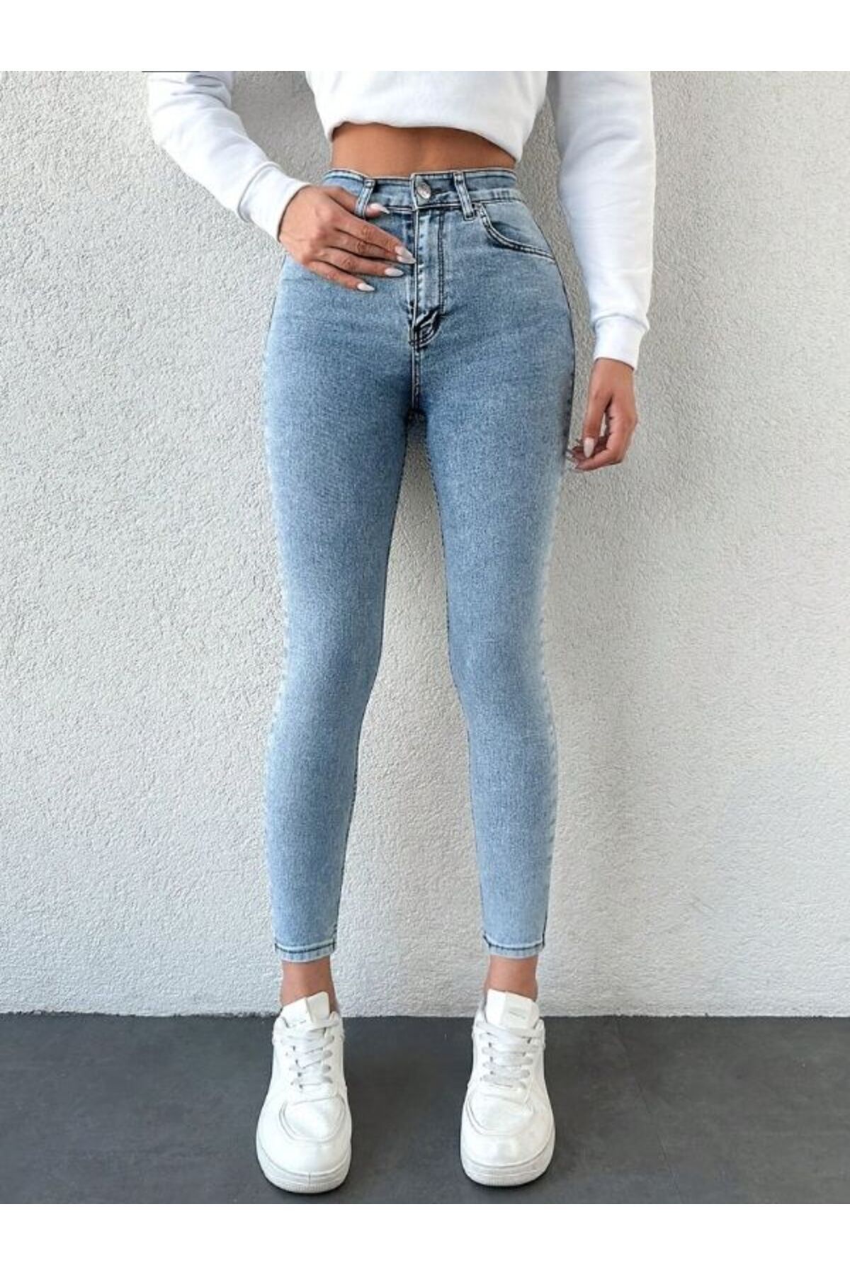 https://cdn.dsmcdn.com/ty1127/product/media/images/prod/SPM/PIM/20240107/14/5119f398-7ffe-31c3-8272-f72b9bca15fc/1_org_zoom.jpg