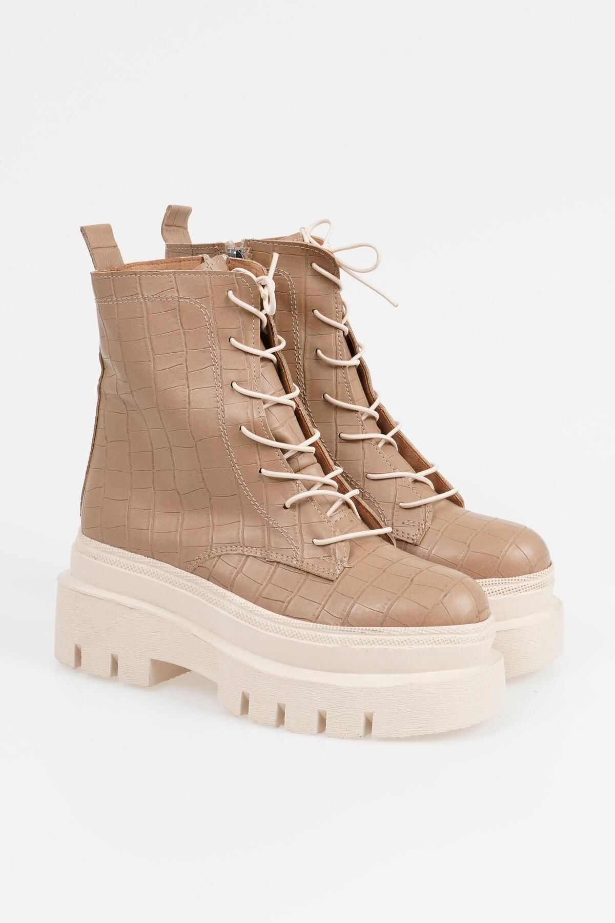 CZ London Women s Lace Up Boots Platform Sole Crocodile Patterned
