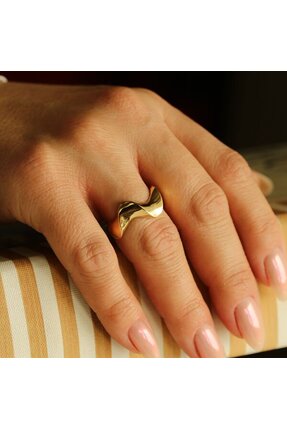 by milo jewellery Geometric Minimal Shape Altın Yüzük