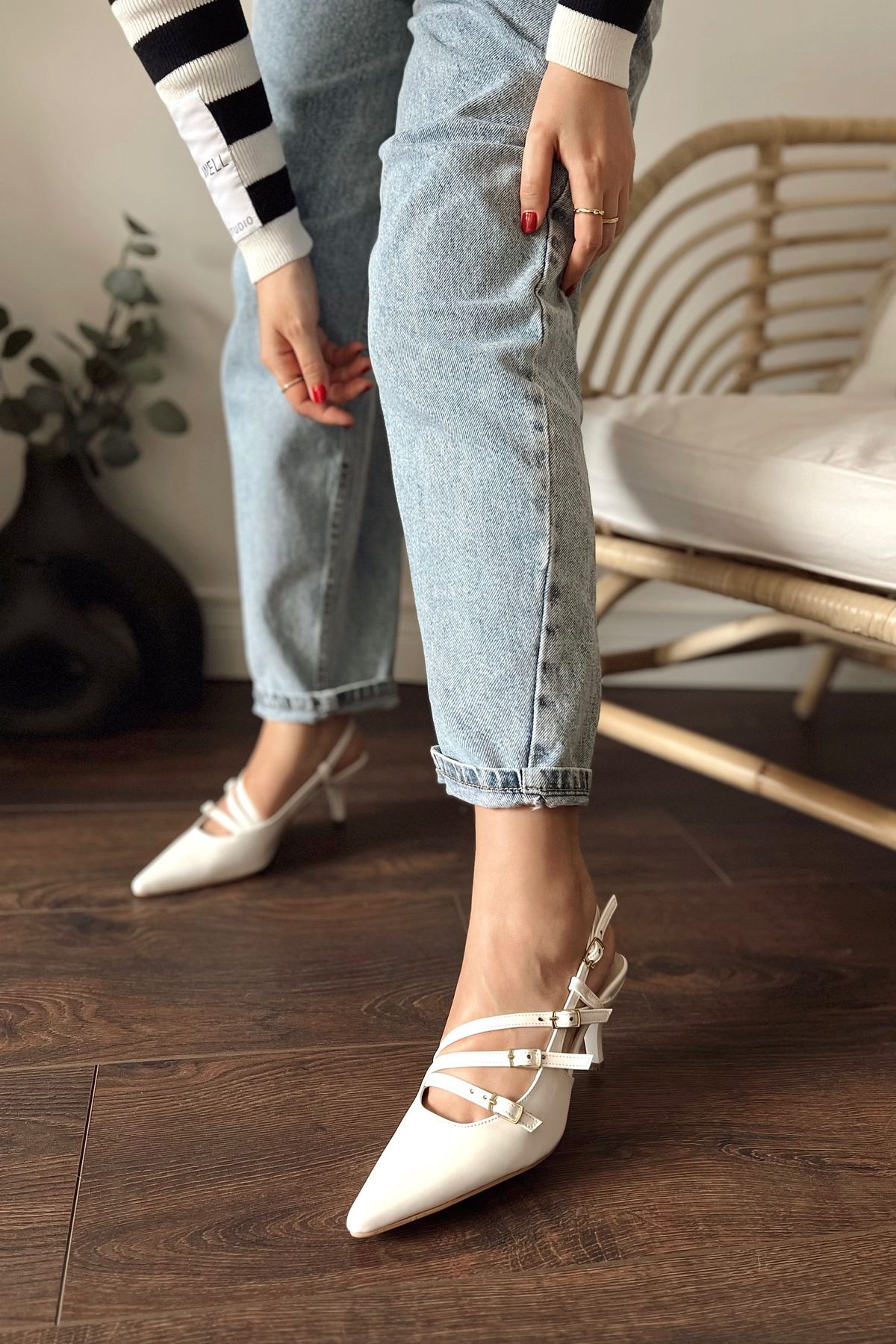 POLKA STORE-Obsession Triple Pointed Toe Three-Striped Buckle White Patent Leather Heeled Women's Shoes 5