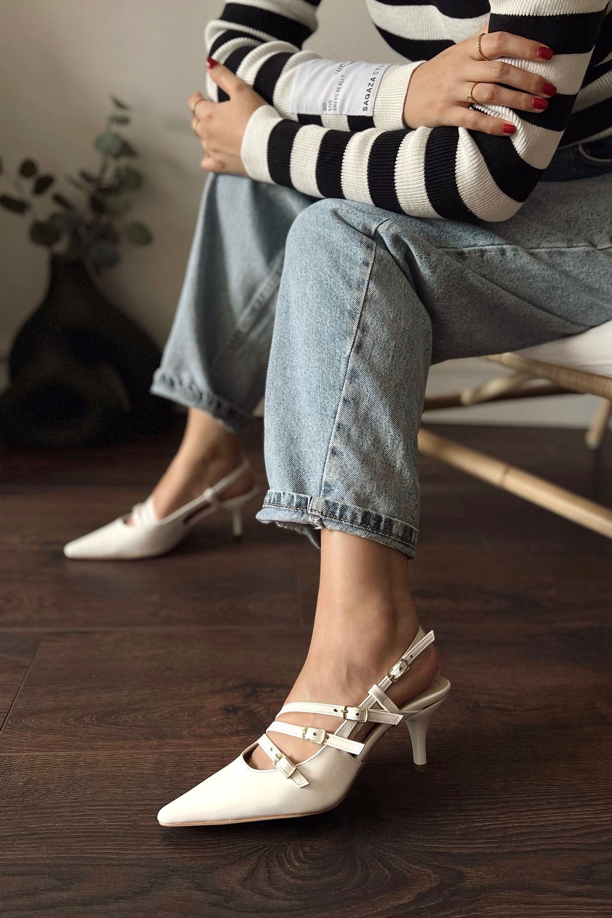 POLKA STORE-Obsession Triple Pointed Toe Three-Striped Buckle White Patent Leather Heeled Women's Shoes 3