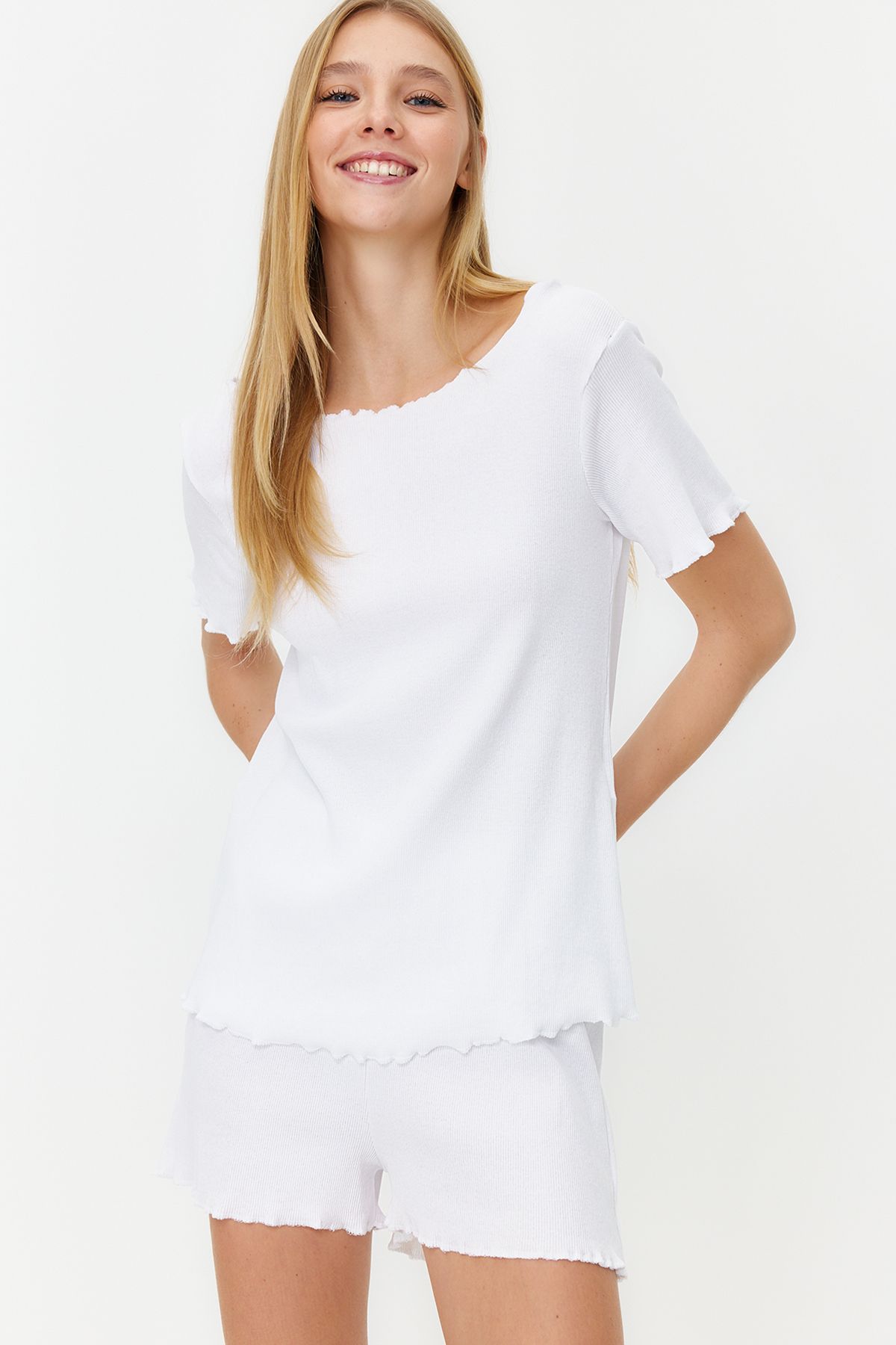 Trendyol Collection-Bílé manšestrové tričko-šortky Pletené pyžamo Set THMSS21PT0259 3