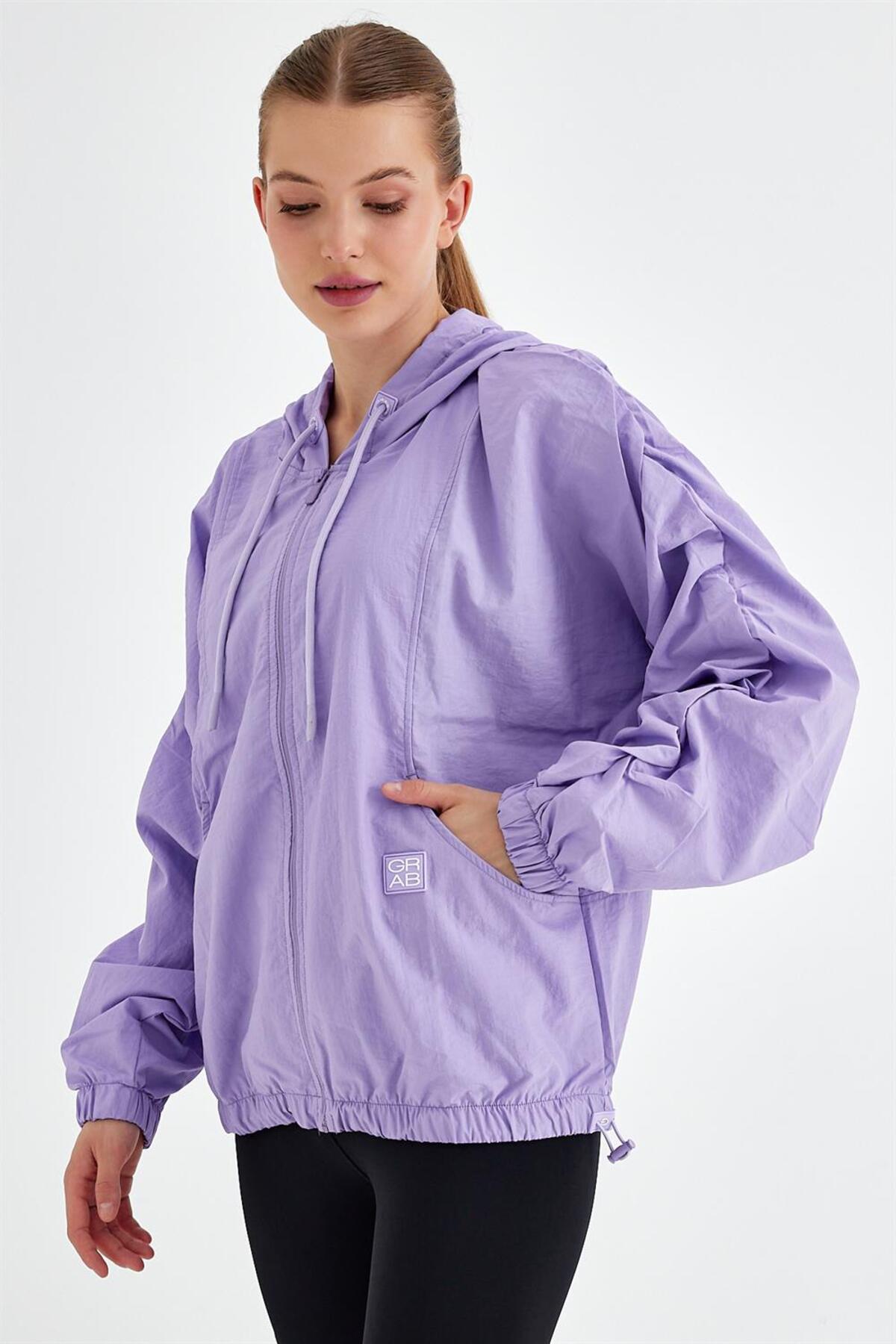 GRAB  Kadın Mor Fermuarlı ve Kapişonlu Crop Rüzgarlık Mont - Görsel 4