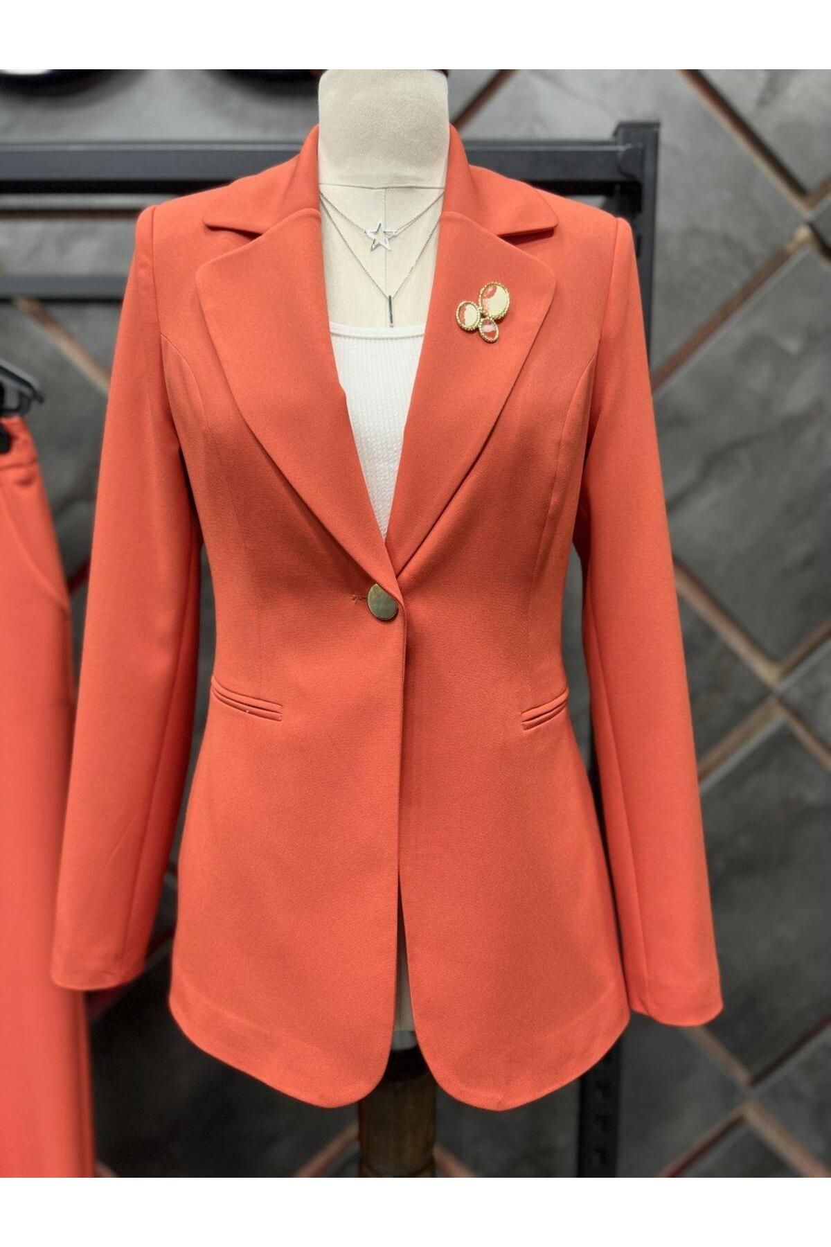 nodilife Atlas Suit with Brooch Detail Gold Buttons Orange Trendyol