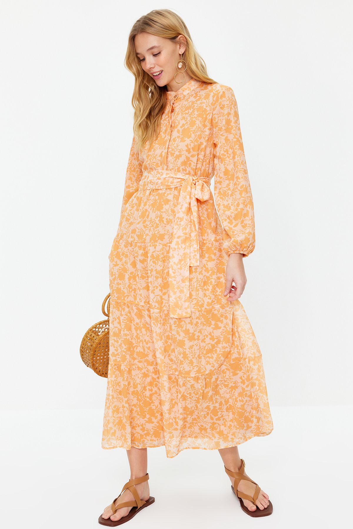 Trendyol Modest Világos narancssárga mintás öves, magas gallérral bélelt sifon szőtt ruha TCTSS21EL3346