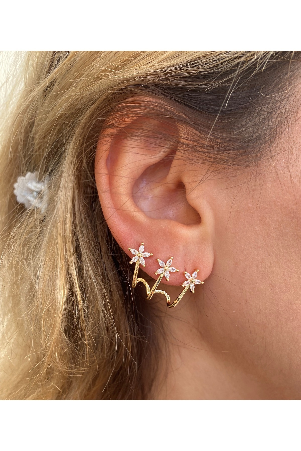 xesha Altın Kaplama Çelik Küpe 3 Yıldız Tasarım Kadın Küpesi 2 Yıl Garantili