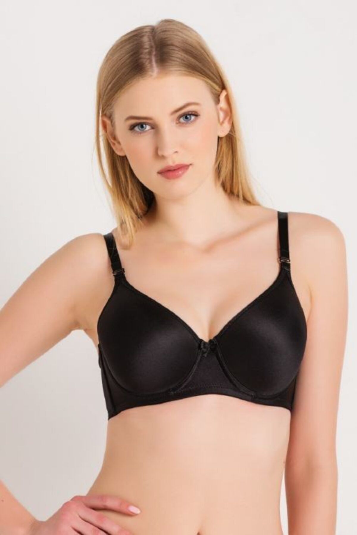 Magic Form-Black Thin Sponge Large Size Gathering Bra with Plain Fabric C5T7N3O8 1