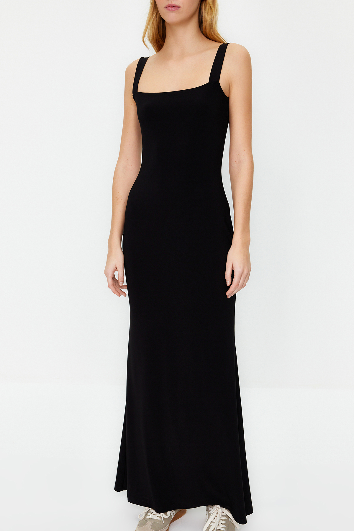 Trendyolmilla  Siyah Kalın Askılı Fitted/Vücuda Oturan Esnek Örme Maxi Kalem Elbise TWOSS24EL00137 - Görsel 4
