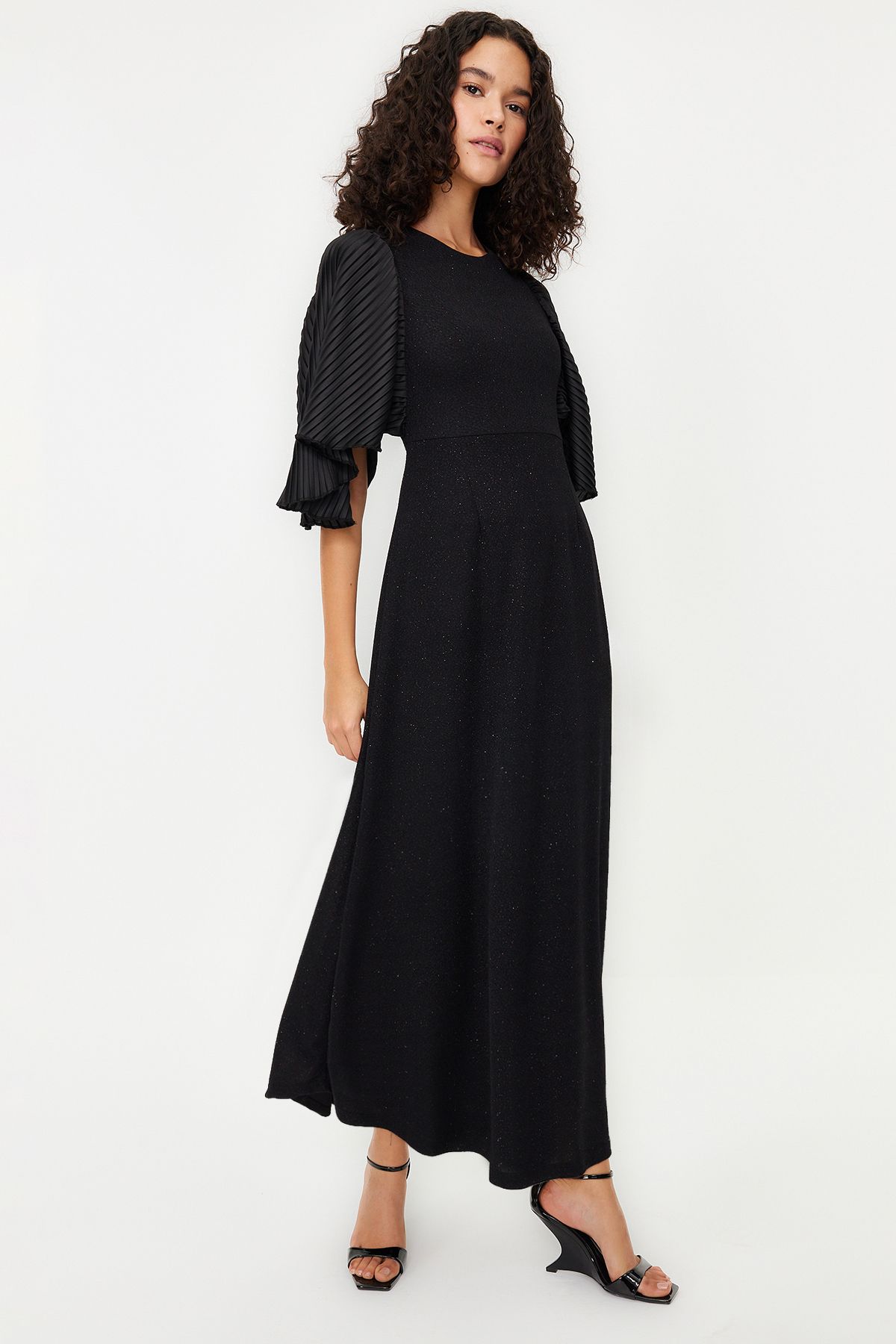 Trendyol Modest-Schwarzes, glitzerndes, elegantes Abendkleid mit Fledermausärmeln TCTSS24DB00042 3