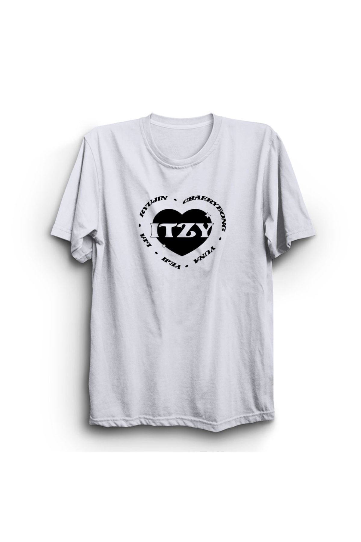 The Fame-Itzy, Yeji, Choi Ji Su, Yuna, Ryujin, Chaeryeong, K-Pop Music Group T-Shirt 1