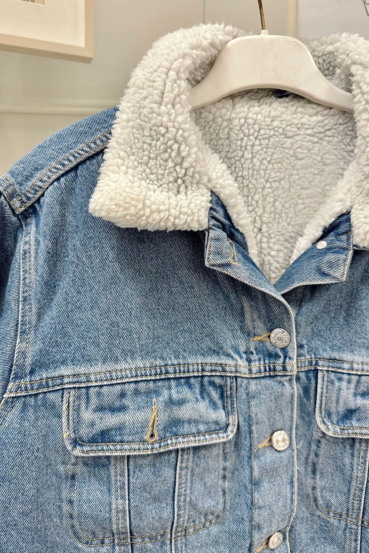 Denim coat deals with fur collar