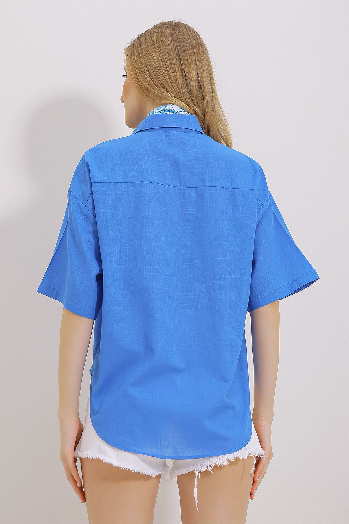 Trend Alaçatı Stili-Women's Saks Double Pocket Half Sleeve Linen Shirt ALC-X9991 6