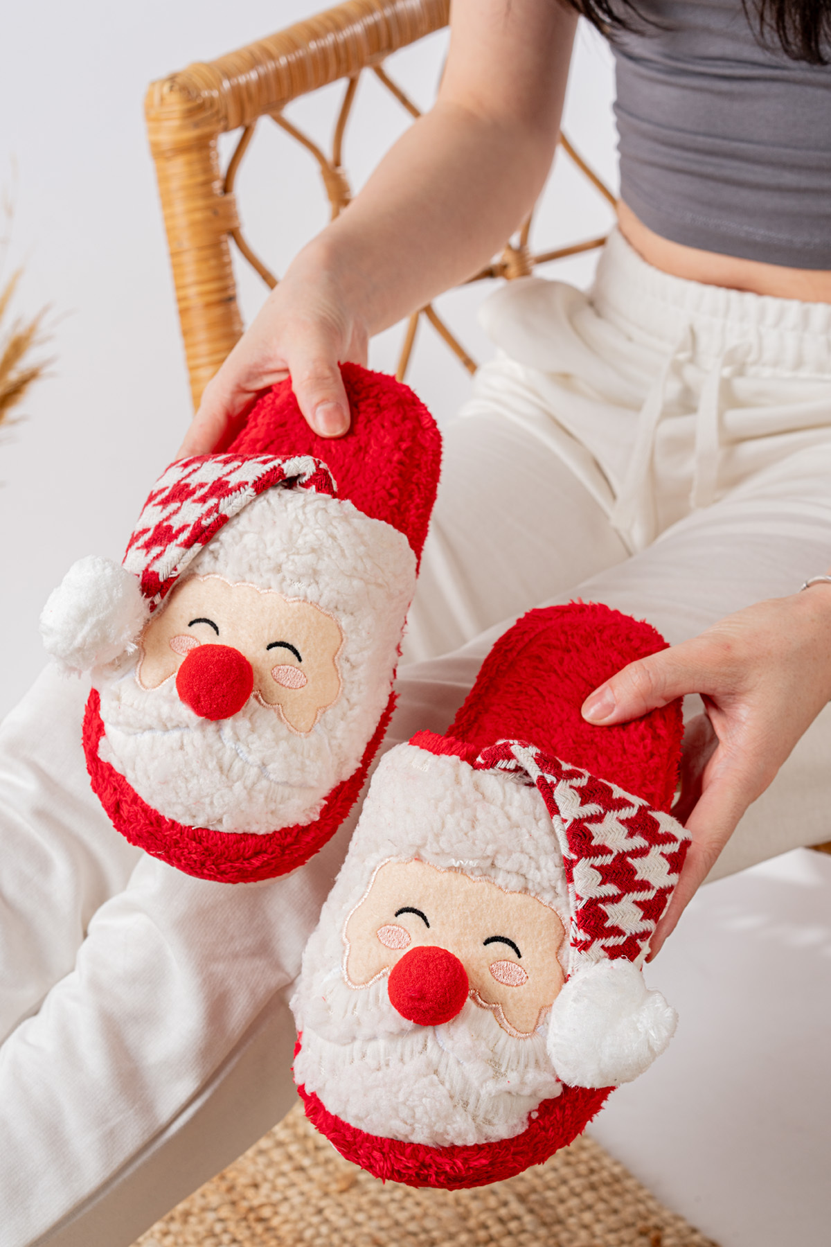 Slipcat Noel Baba Yılbaşı Terliği Ev Pandufu Ev Terliği Misafir Terliği