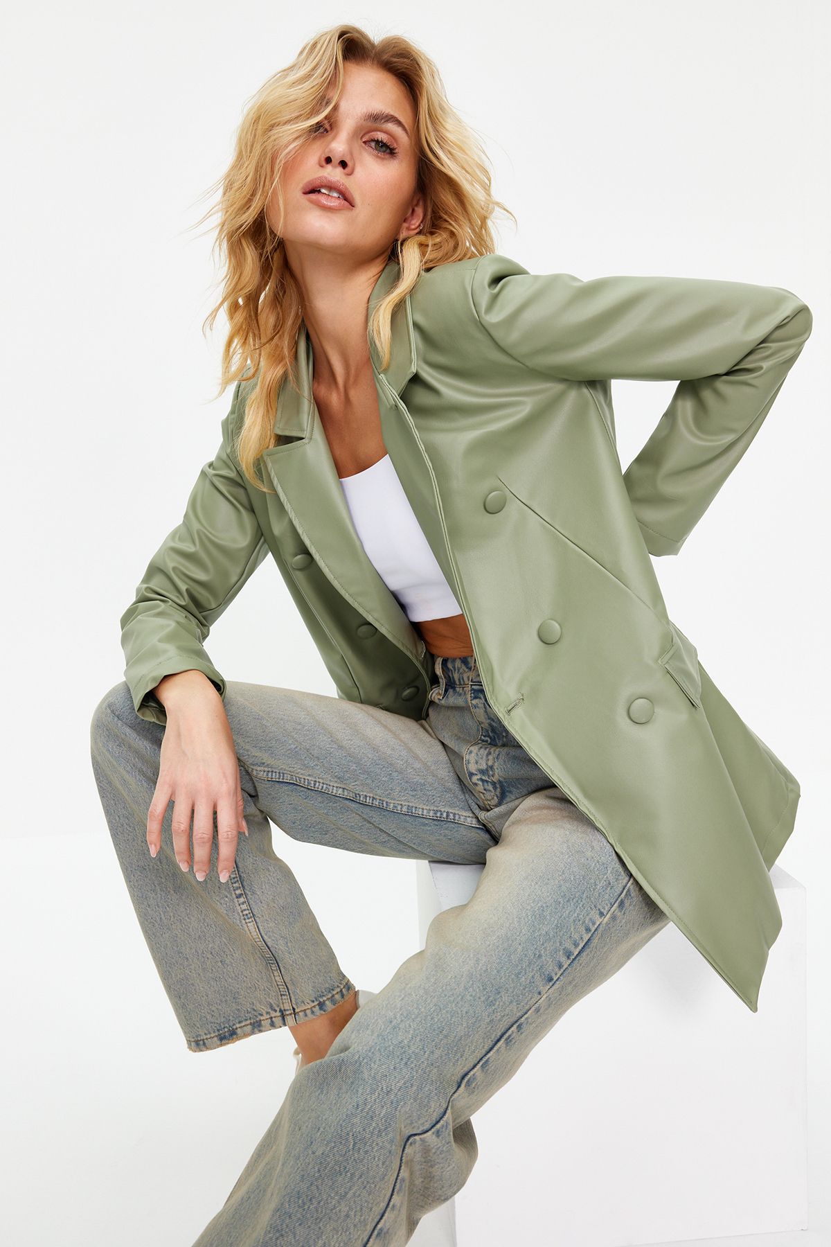 Trendyol Collection-Mintfarbener zweireihiger Blazer mit gewebtem Futter aus Kunstleder TWOAW21CE0156 6