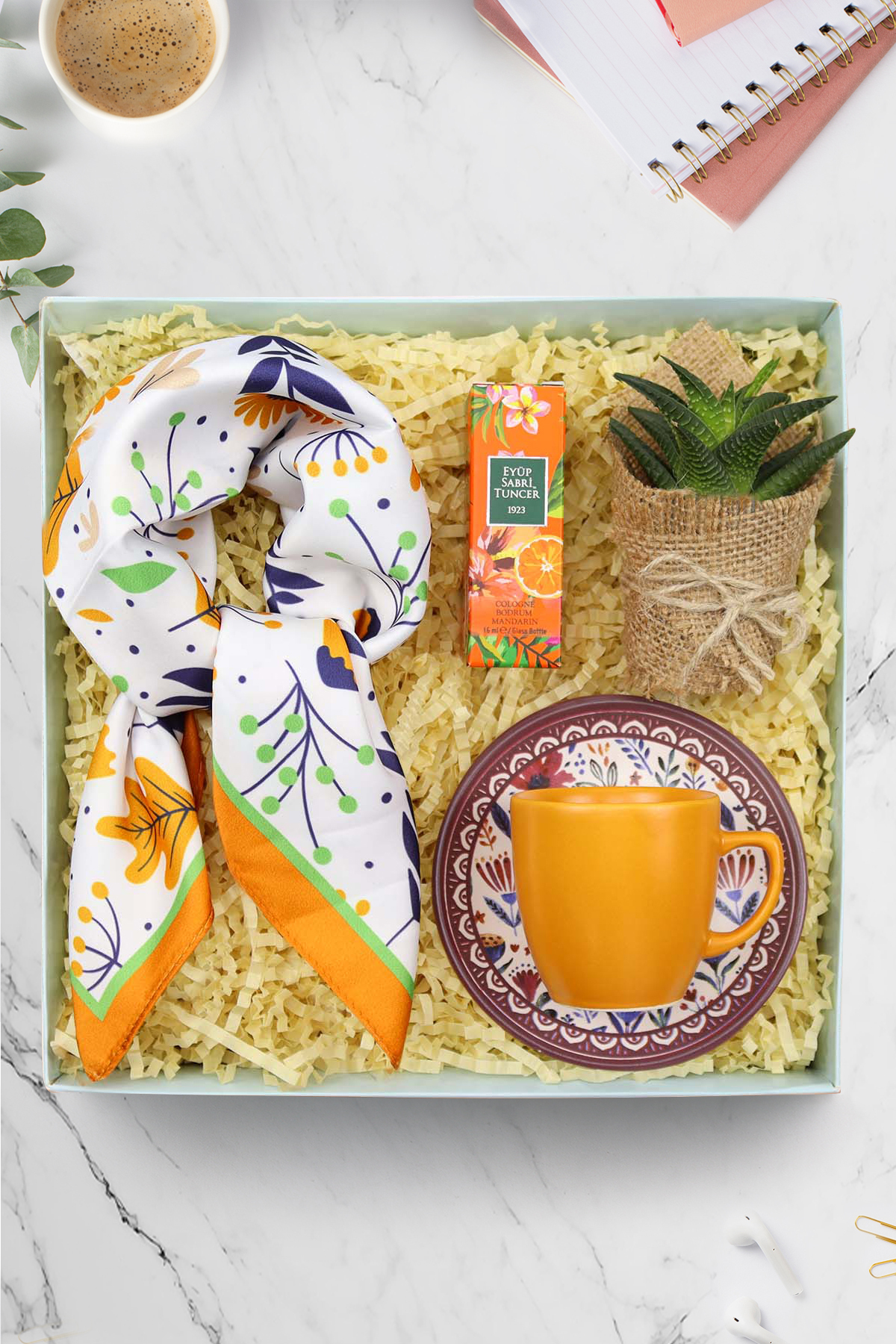 Trendmiya Turuncu Çiçek Fular & Turuncu Kahve Fincanı & Eyüp Sabri Tuncer Mini Kolonya & Sukulent Hediye Seti