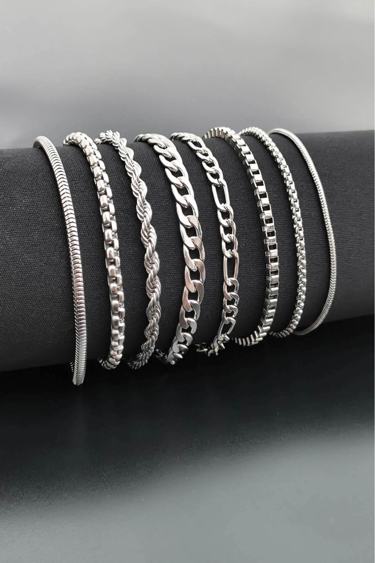Silver bracelet set top
