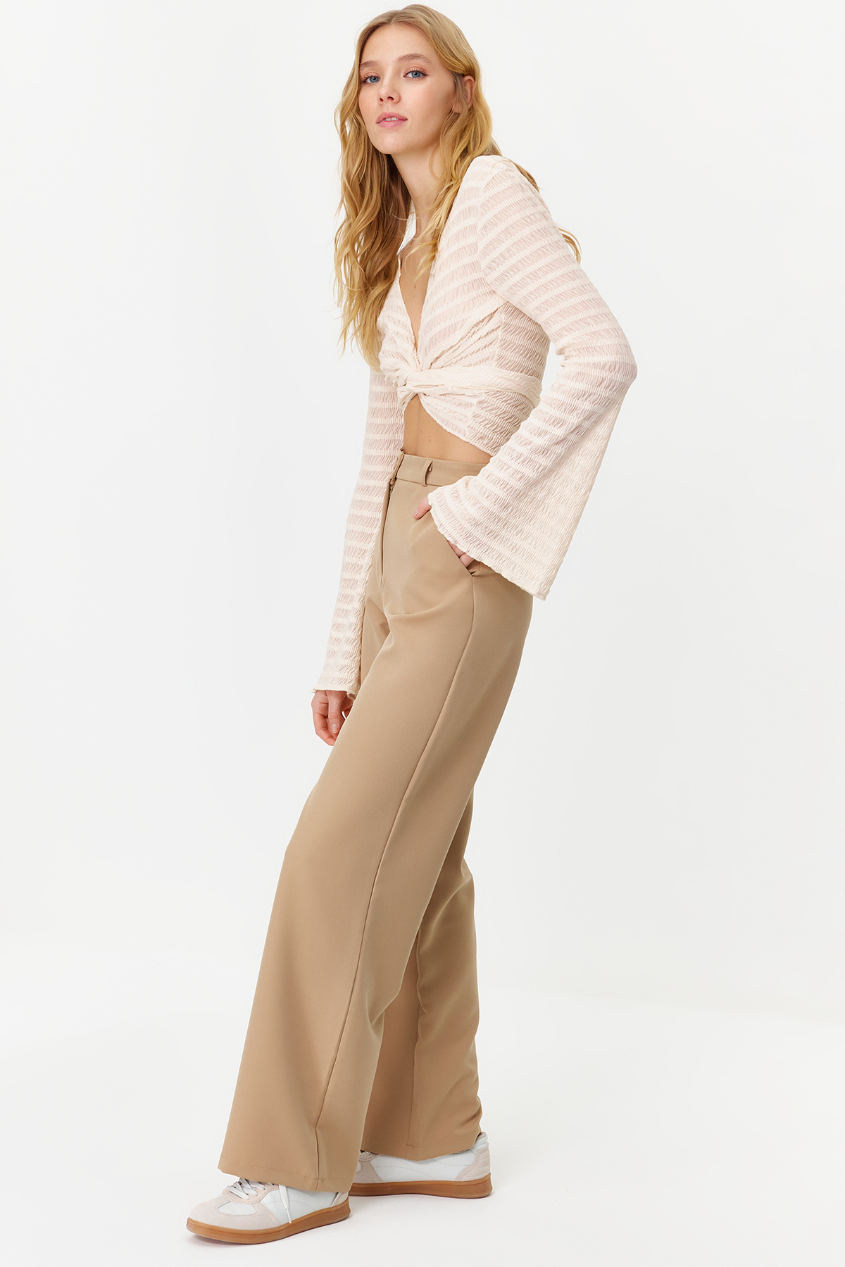 Trendyolmilla  Vizon Geniş Paça Wide Leg Dokuma Kumaş Pantolon TWOAW21PL0332 - Görsel 3