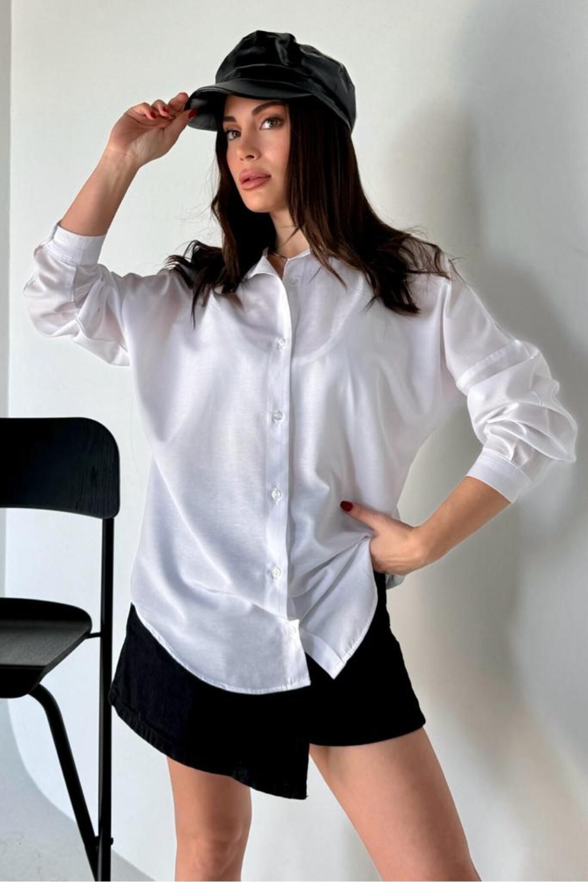 https://cdn.dsmcdn.com/ty1134/product/media/images/prod/SPM/PIM/20240114/16/016f12bc-5d5d-316b-a3de-6f8f79107a9f/1_org_zoom.jpg