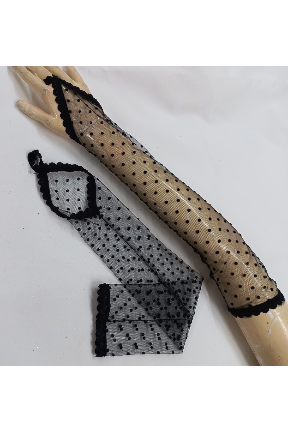 es moda shop-Alessi polka dot fingerless sleeves black 4