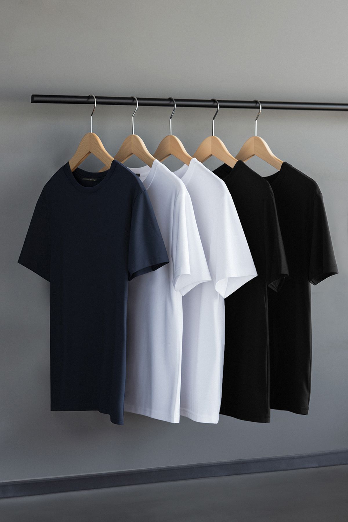 Kolekcia Trendyol Čierno-bielo-námornícka modrá Slim/Tenký strih 5 kusov 100% pracka Fabric Tričko TMNAW20TS0243