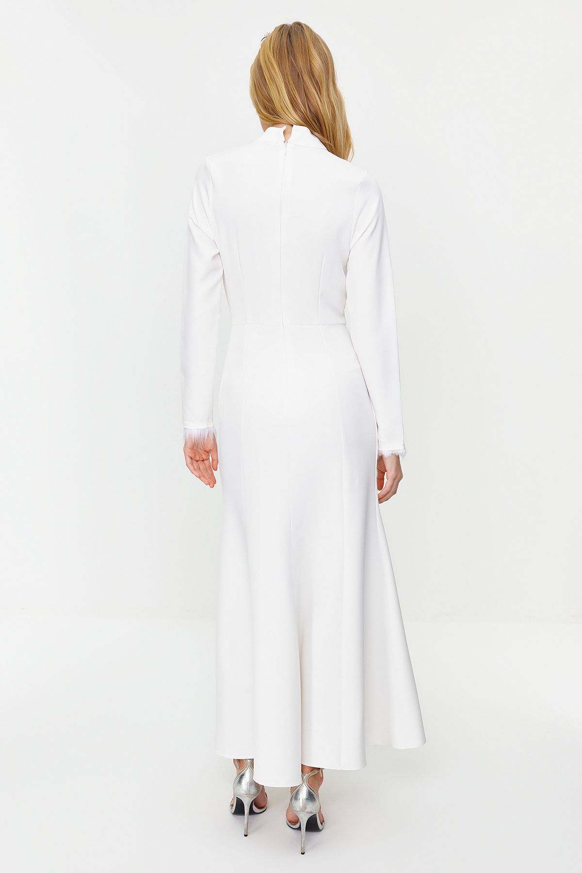 Trendyol Modest-Λευκό υφαντό βραδινό φόρεμα γάμου και ειδικών περιστάσεων - TCTSS24DB00044 4