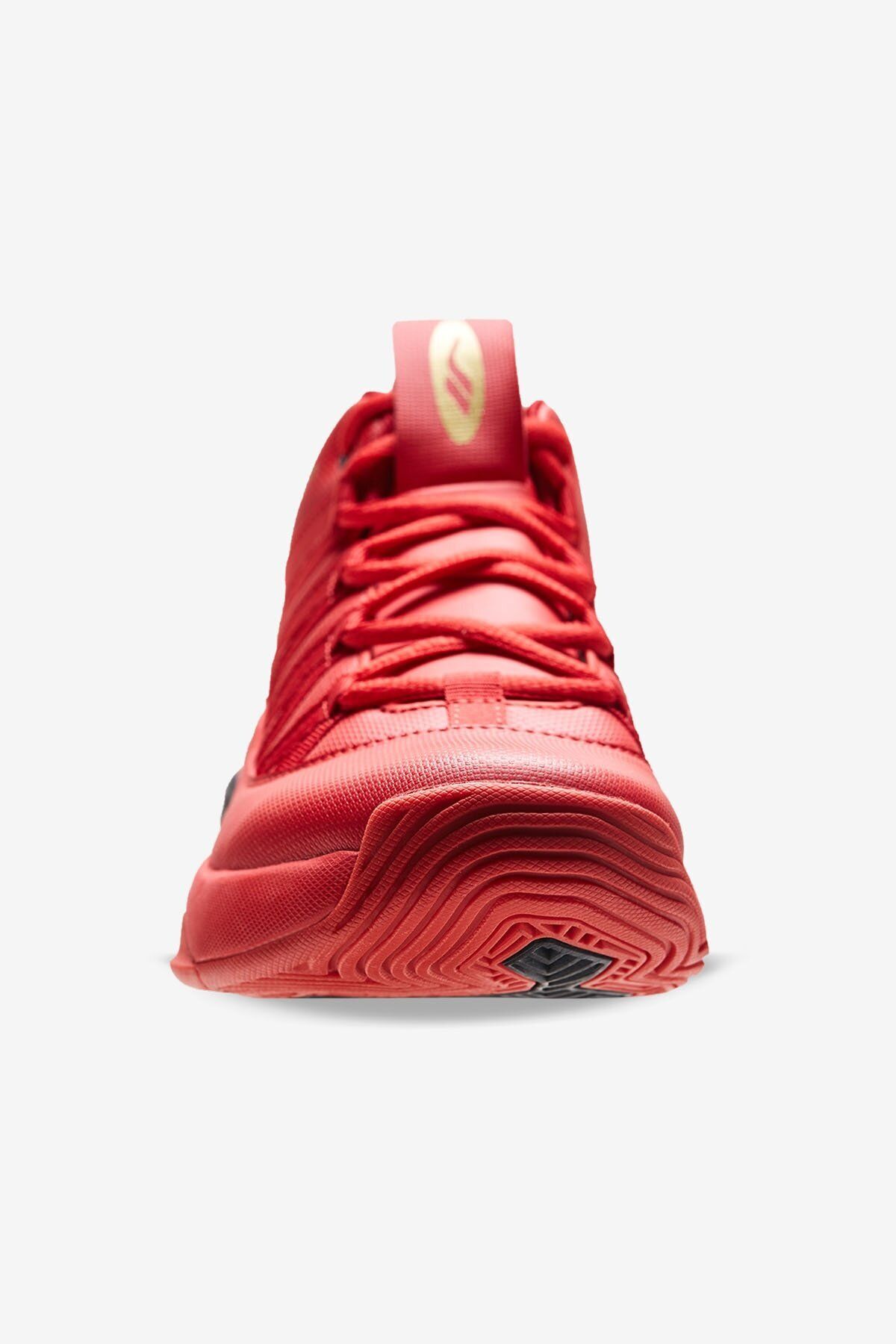 Kyrie red discount carpet footlocker